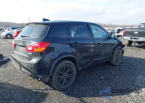 2017 Mitsubishi Outlander Sport 2.0 Es/2.0 Le из США, поврежденный, VIN JA4AP3AU1HZ052631